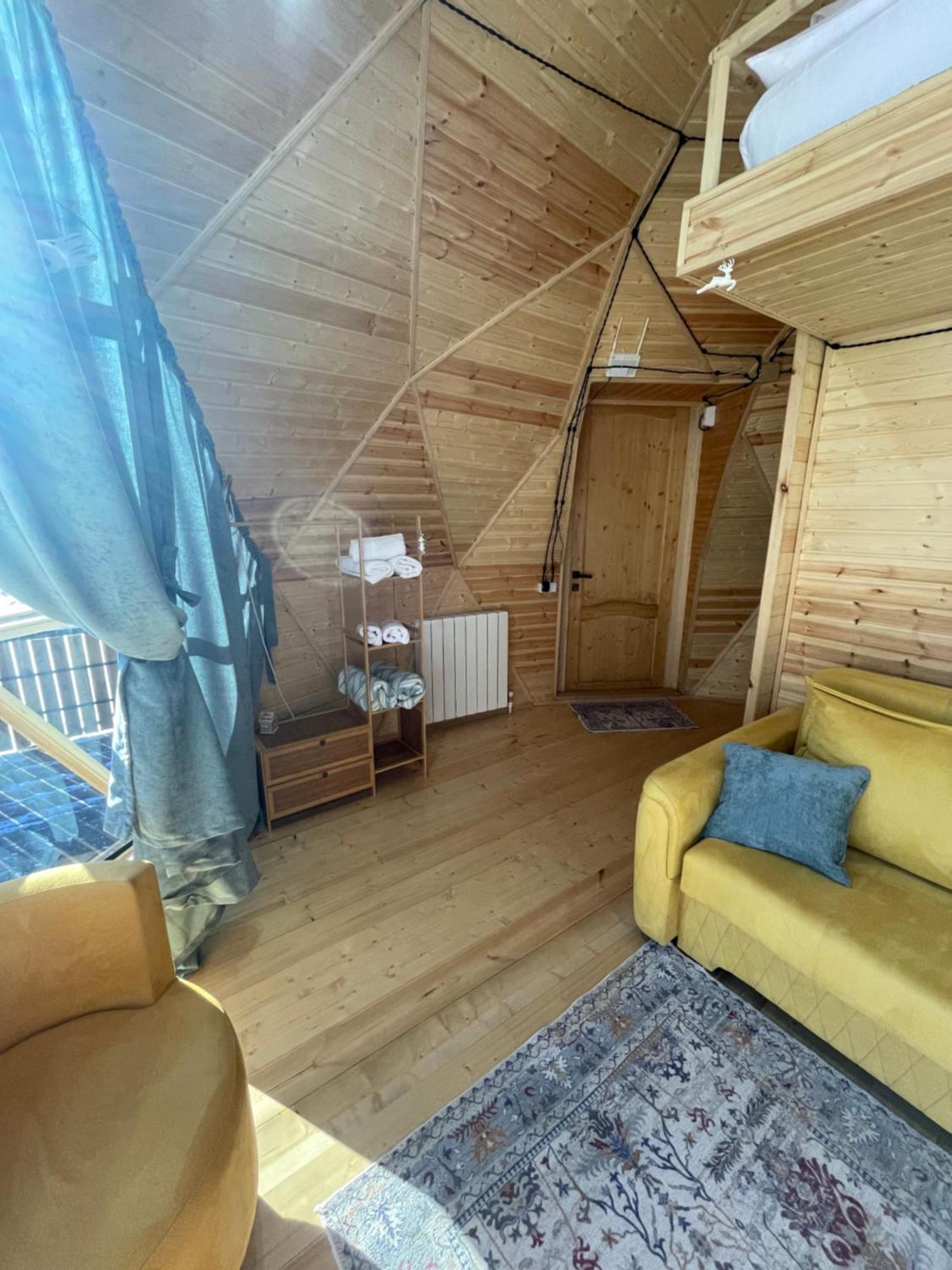 Gabua Glamping Villa Kasbegi Buitenkant foto